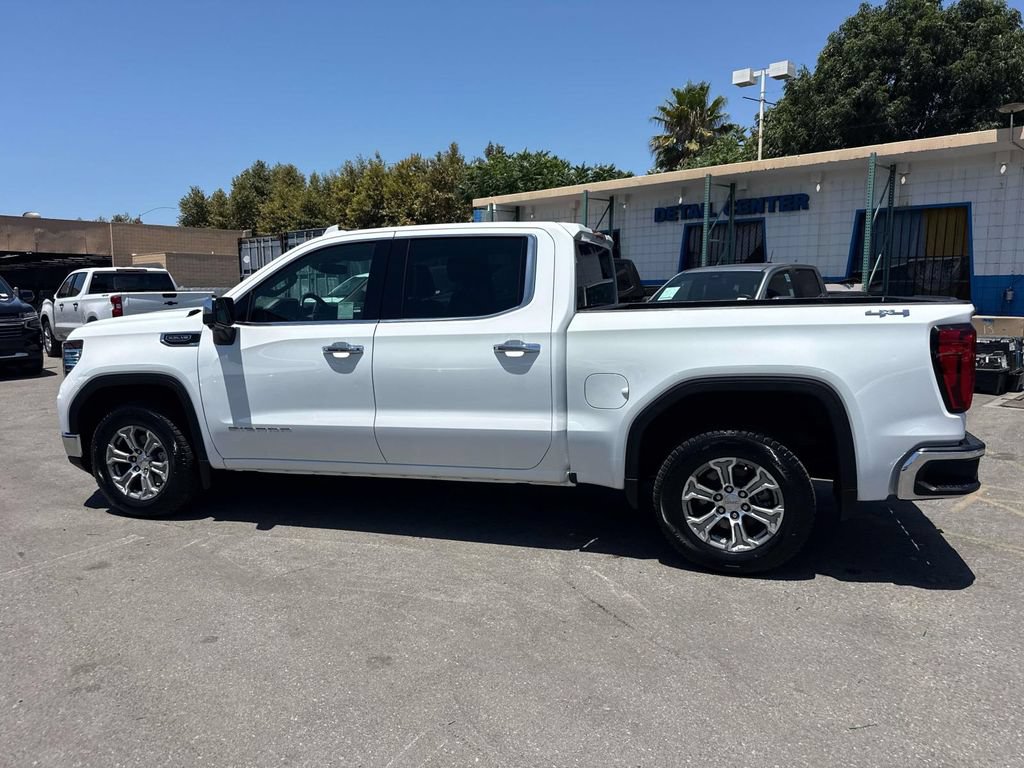 Used 2025 GMC Sierra 1500 SLT AWD/4WD image 5