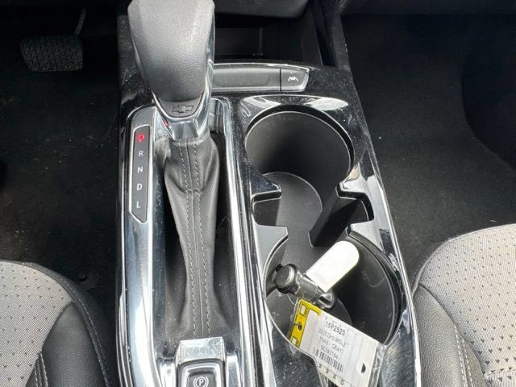 Used 2025 Chevrolet Trax LT FWD image 37