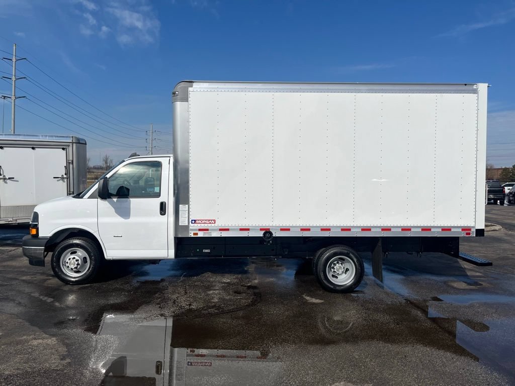 New 2026 Chevrolet Express 3500 w/ Power Convenience Package RWD image 32