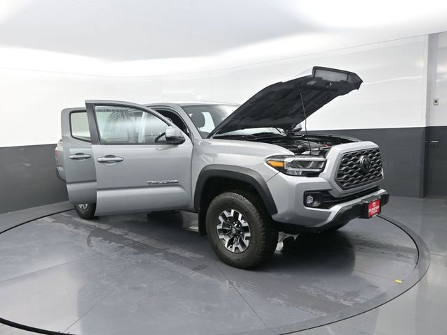Used 2021 Toyota Tacoma TRD Off-Road AWD/4WD image 38