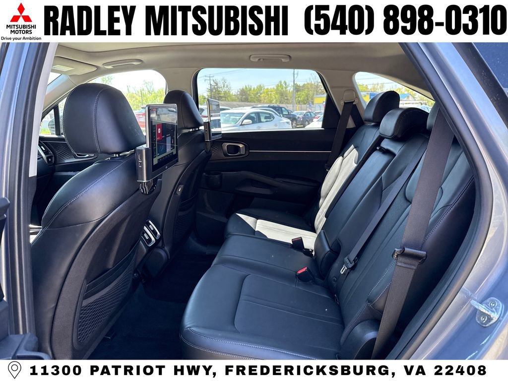 Used 2021 Kia Sorento S w/ Panoramic Sunroof Package image 12