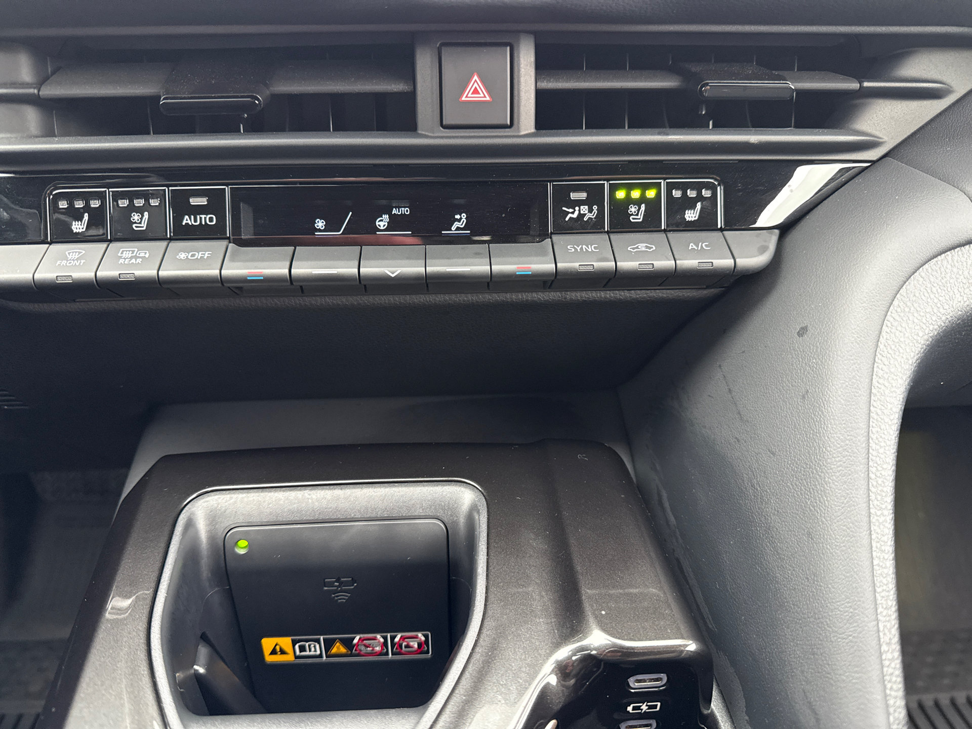 Certified 2025 Toyota Crown Signia AWD/4WD image 28