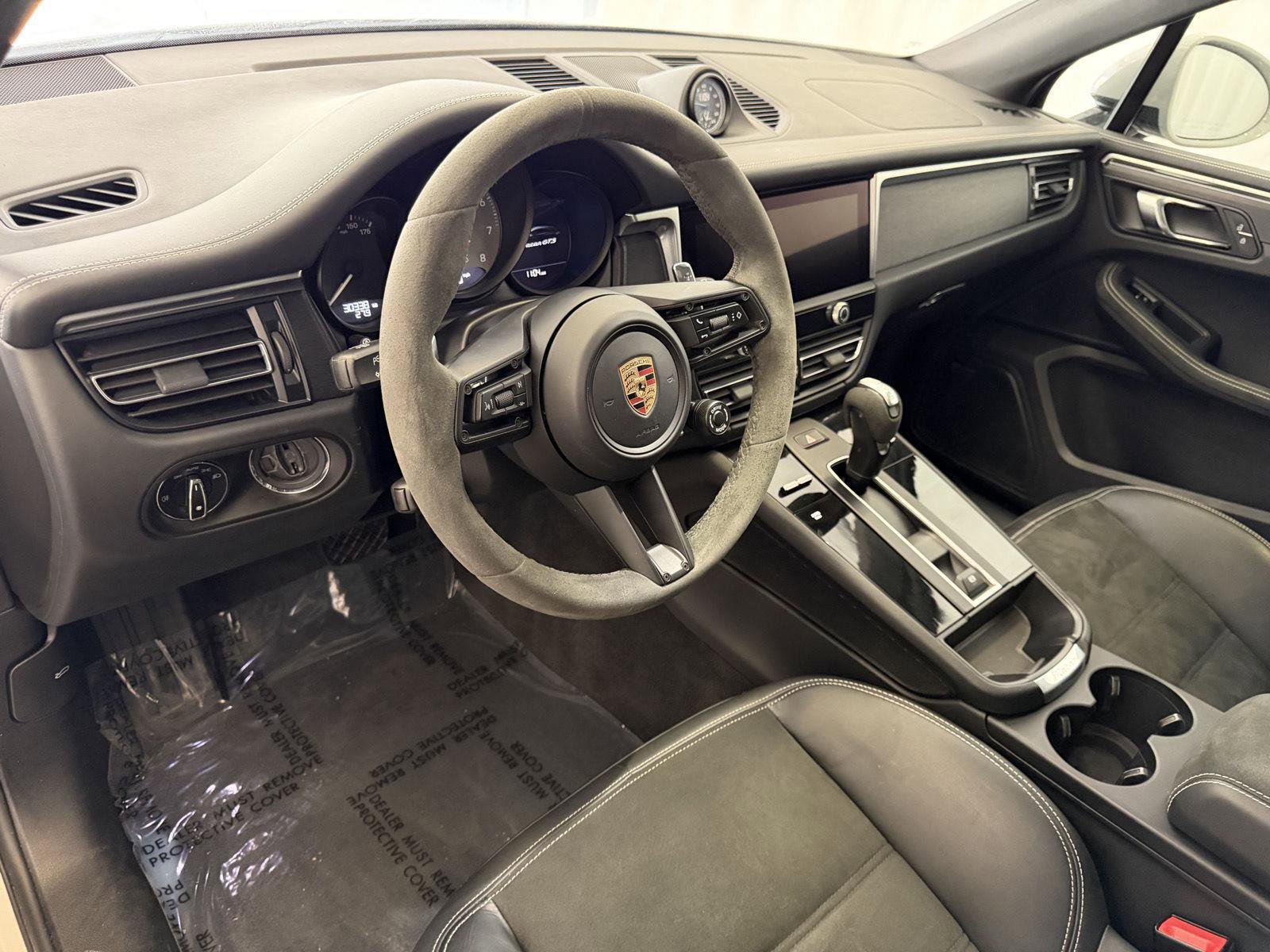 Certified 2023 Porsche Macan GTS image 4