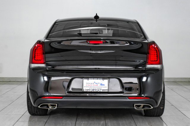 Used 2022 Chrysler 300 Touring w/ Sport Appearance Package image 7