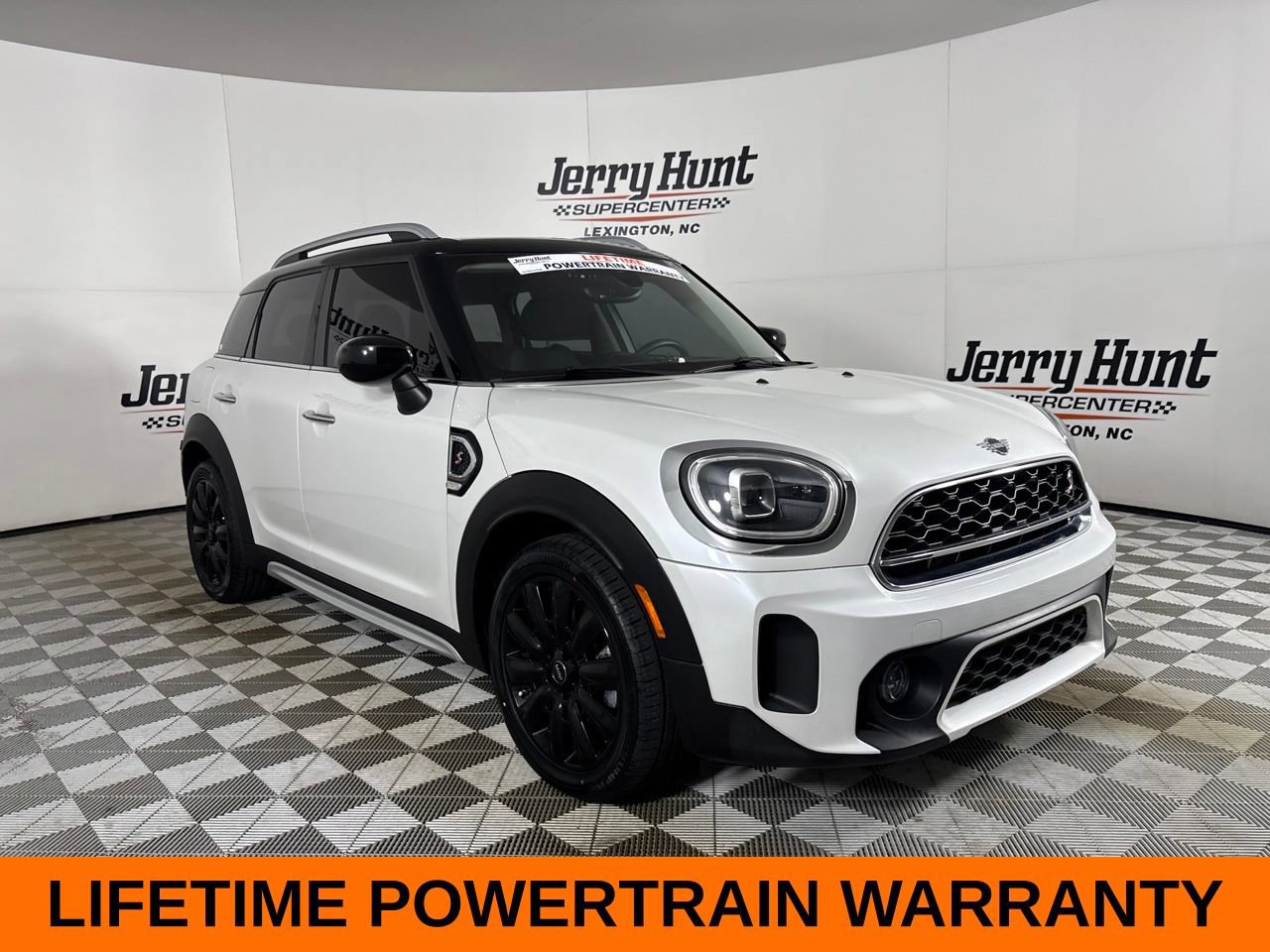 Used 2024 MINI Cooper Countryman S FWD image 4