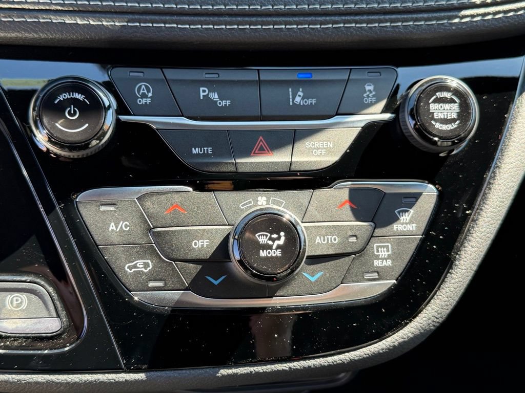 New 2026 Chrysler Pacifica Select FWD image 20