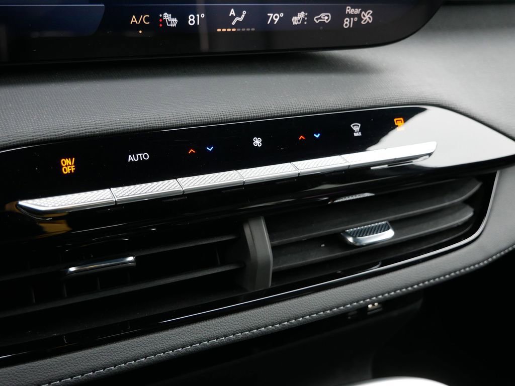 Used 2025 Buick Enclave Sport Touring AWD/4WD image 24