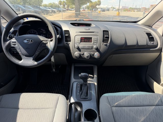 Used 2015 Kia Forte LX FWD image 25
