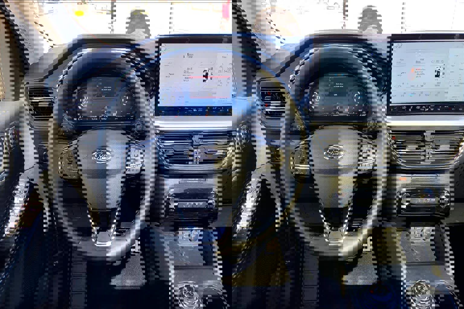 Certified 2025 Ford Escape Platinum image 5