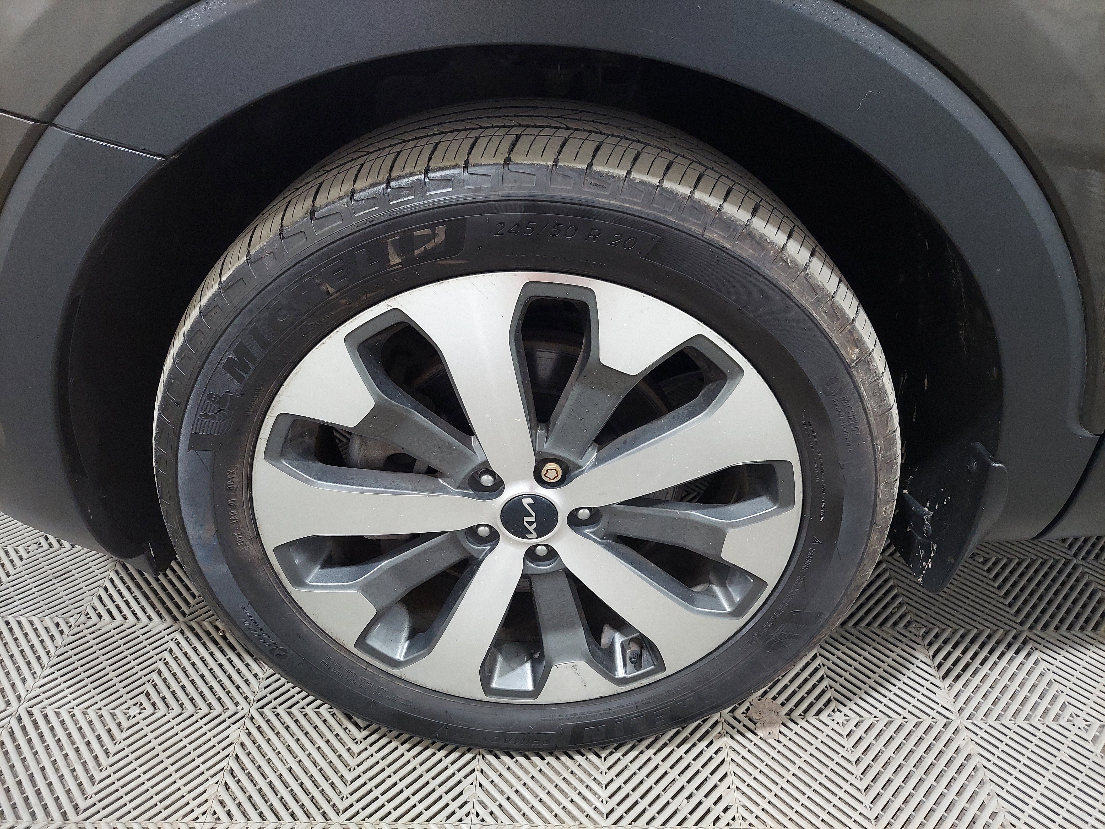 Used 2022 Kia Telluride SX image 5