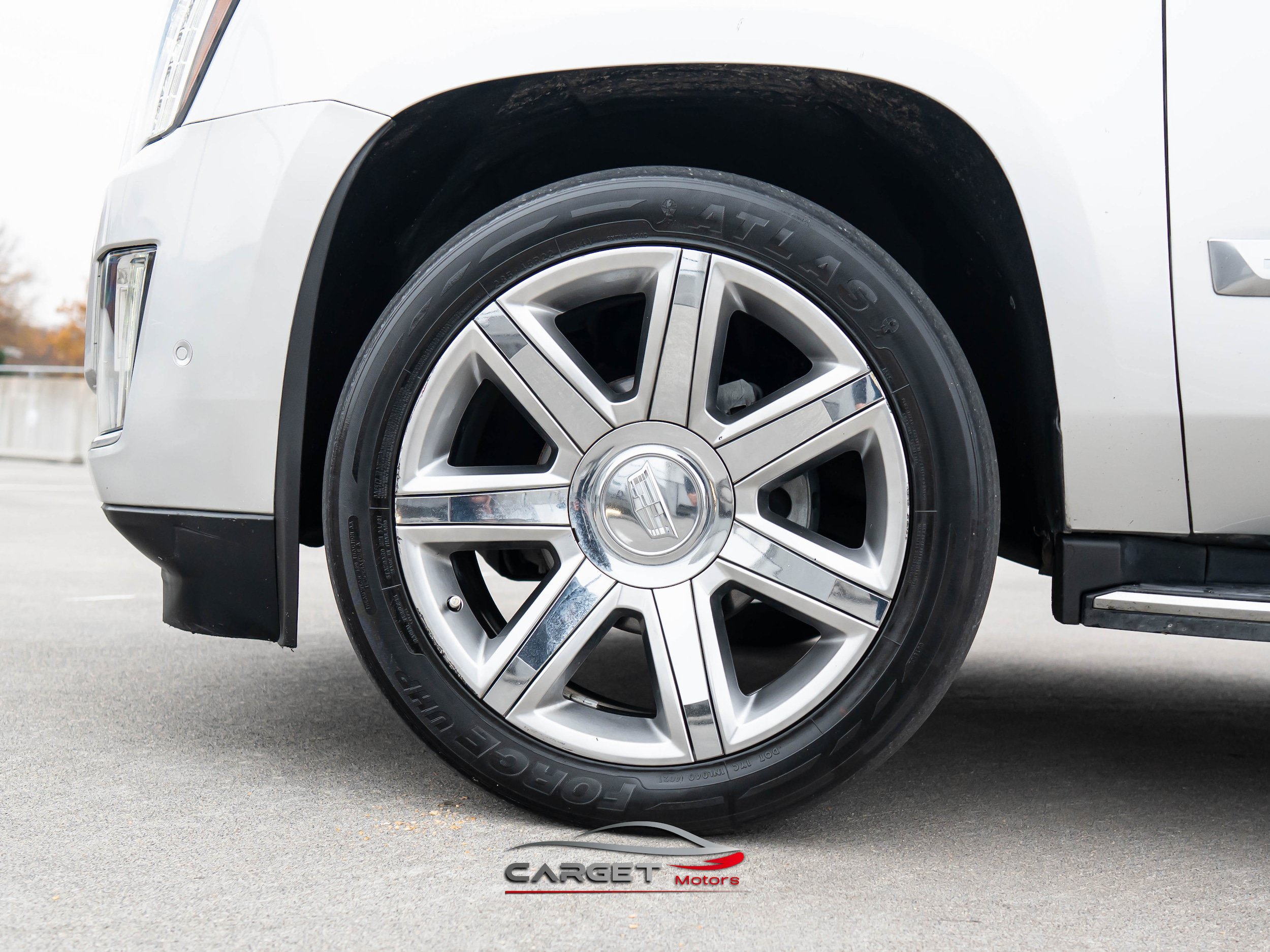 Used 2019 Cadillac Escalade Luxury image 9