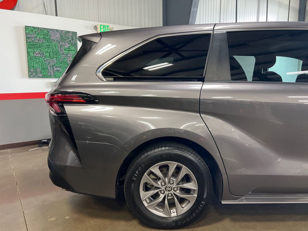 Used 2021 Toyota Sienna LE image 64