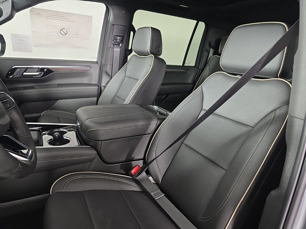 New 2025 Chevrolet Suburban Premier w/ Sun And Tow Package image 16