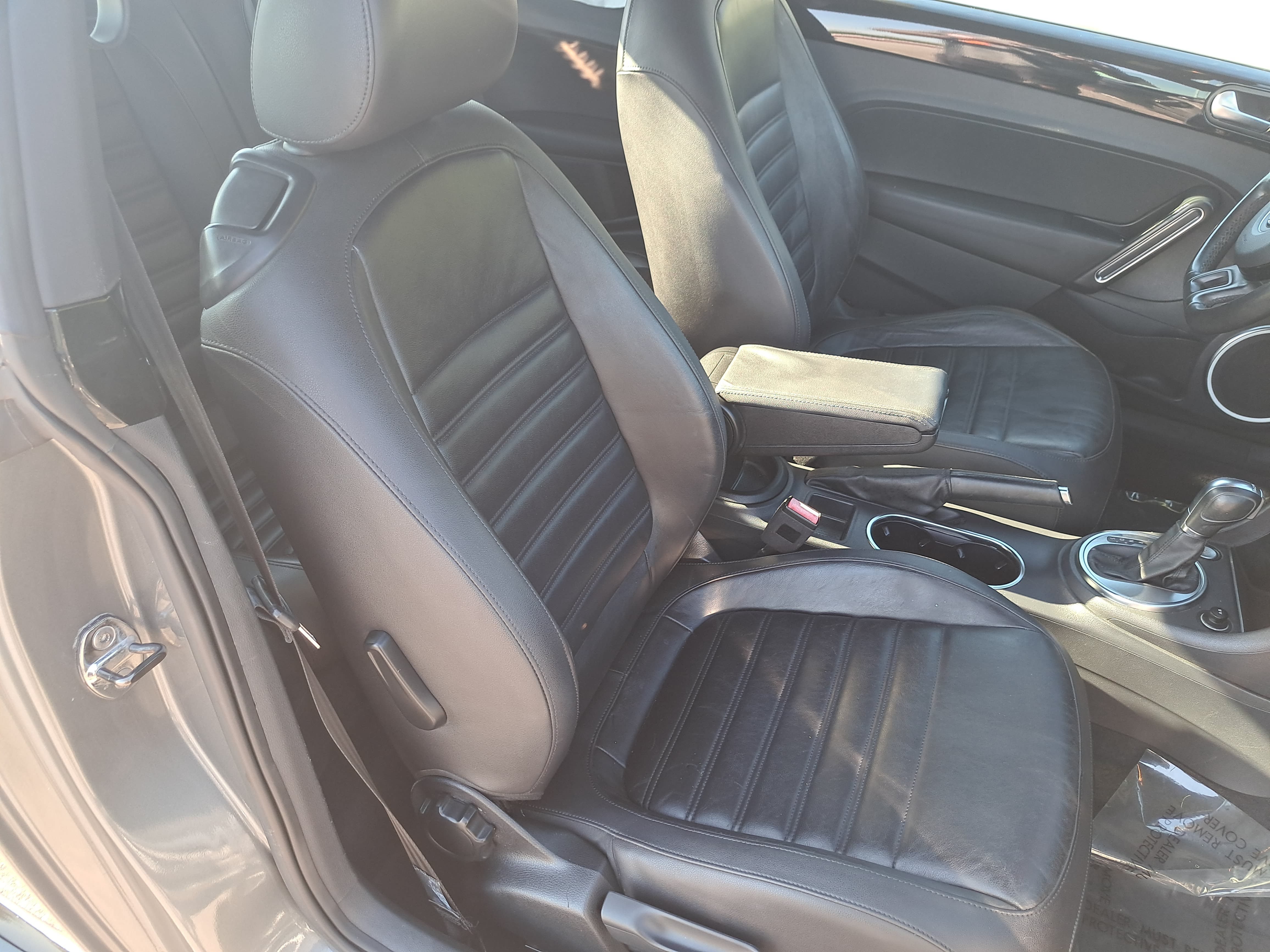 Used 2012 Volkswagen Beetle 2.0T FWD image 10