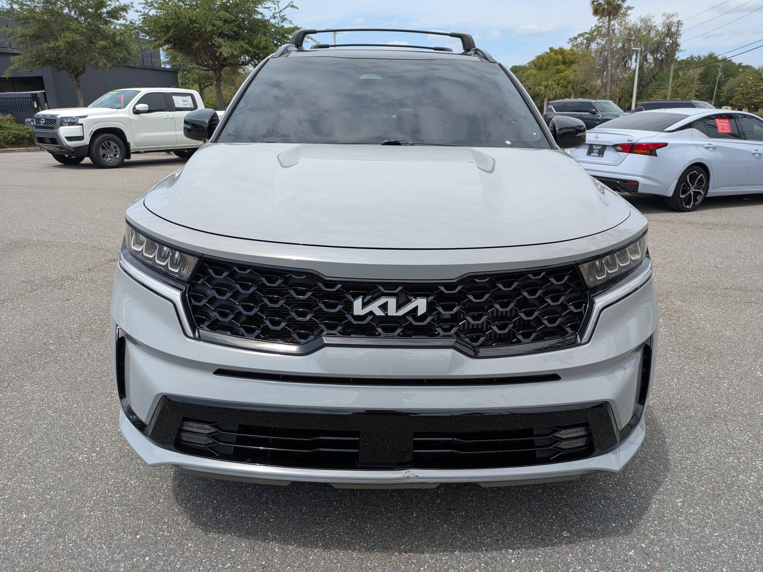 Used 2022 Kia Sorento EX w/ Panoramic Sunroof Package FWD image 9