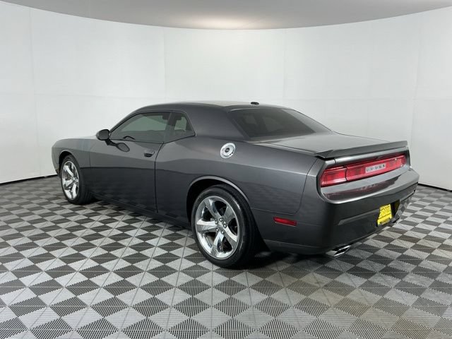 Used 2014 Dodge Challenger R/T w/ Sound Group II RWD image 7