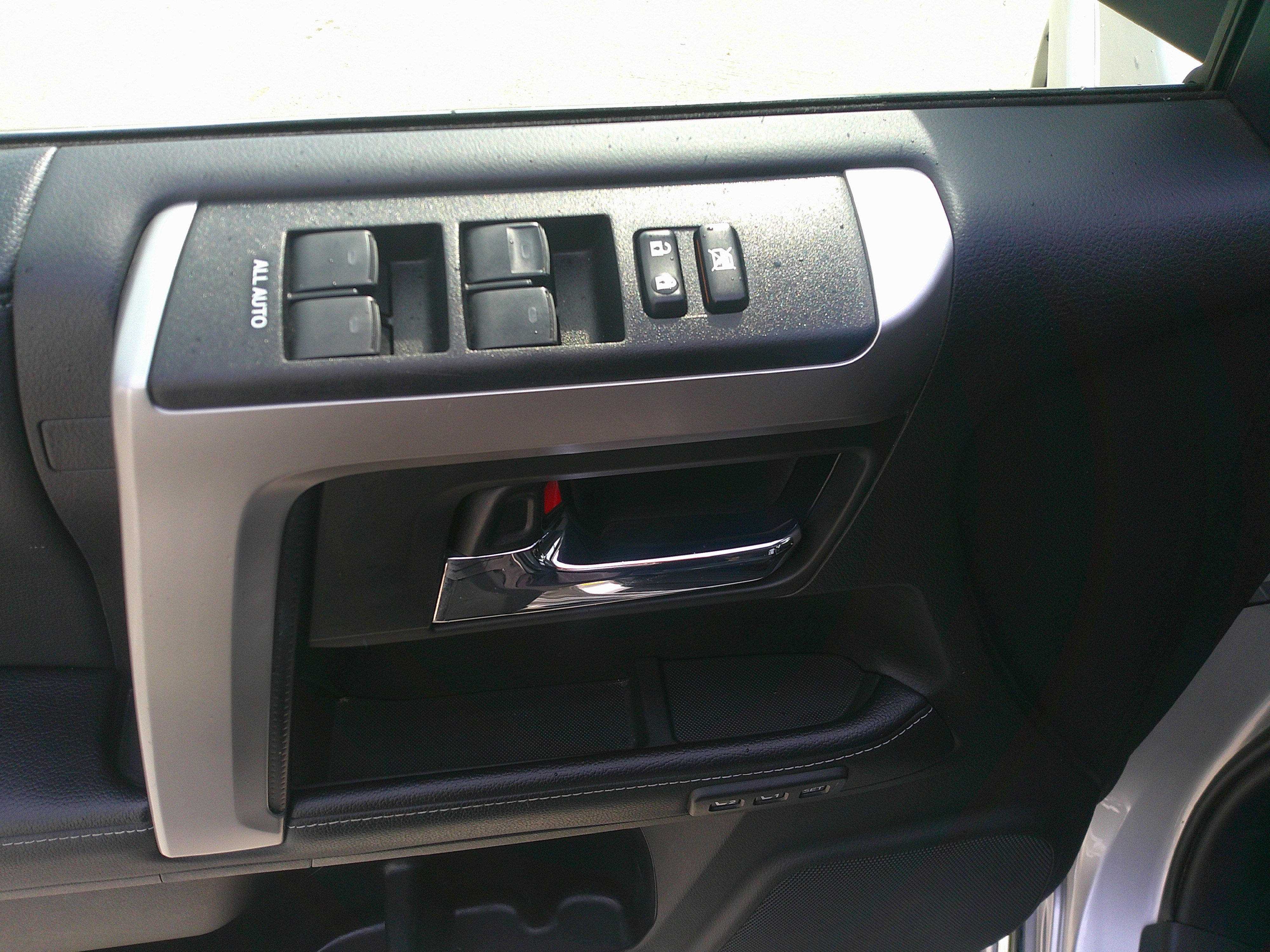 Used 2023 Toyota 4Runner Limited image 18