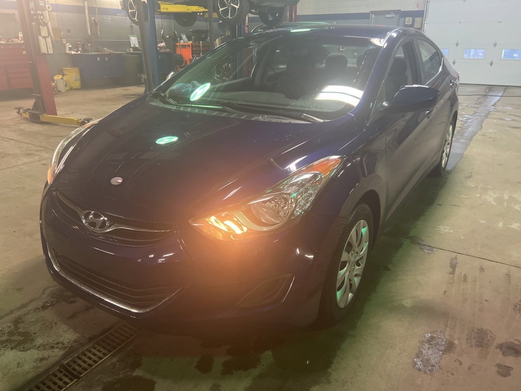 Used 2012 Hyundai Elantra GLS image 1