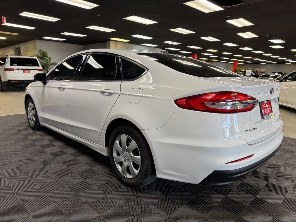 Used 2019 Ford Fusion S image 11