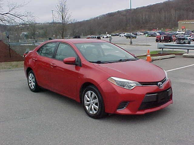 Used 2015 Toyota Corolla LE FWD image 25