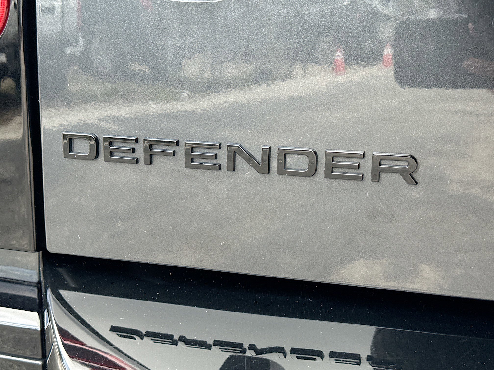 Used 2025 Land Rover Defender 90 X-Dynamic SE AWD/4WD image 11
