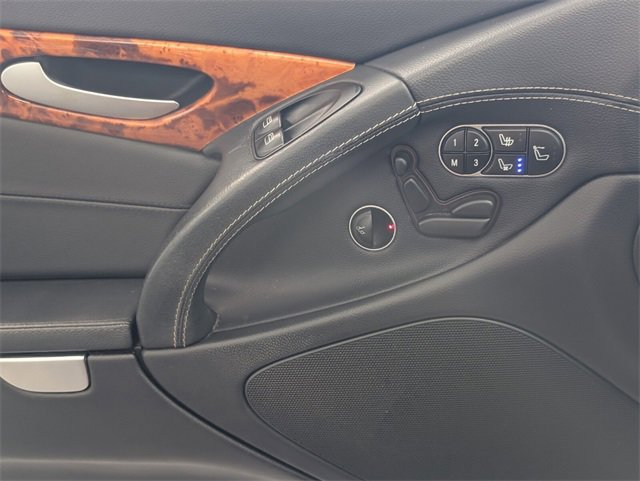 Used 2011 Mercedes-Benz SL 550 image 21