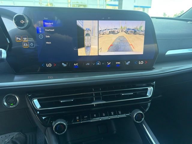 New 2026 Chevrolet Traverse LT w/ Driver Confidence Package FWD image 19