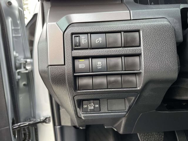 Used 2025 Toyota Tacoma SR5 image 21