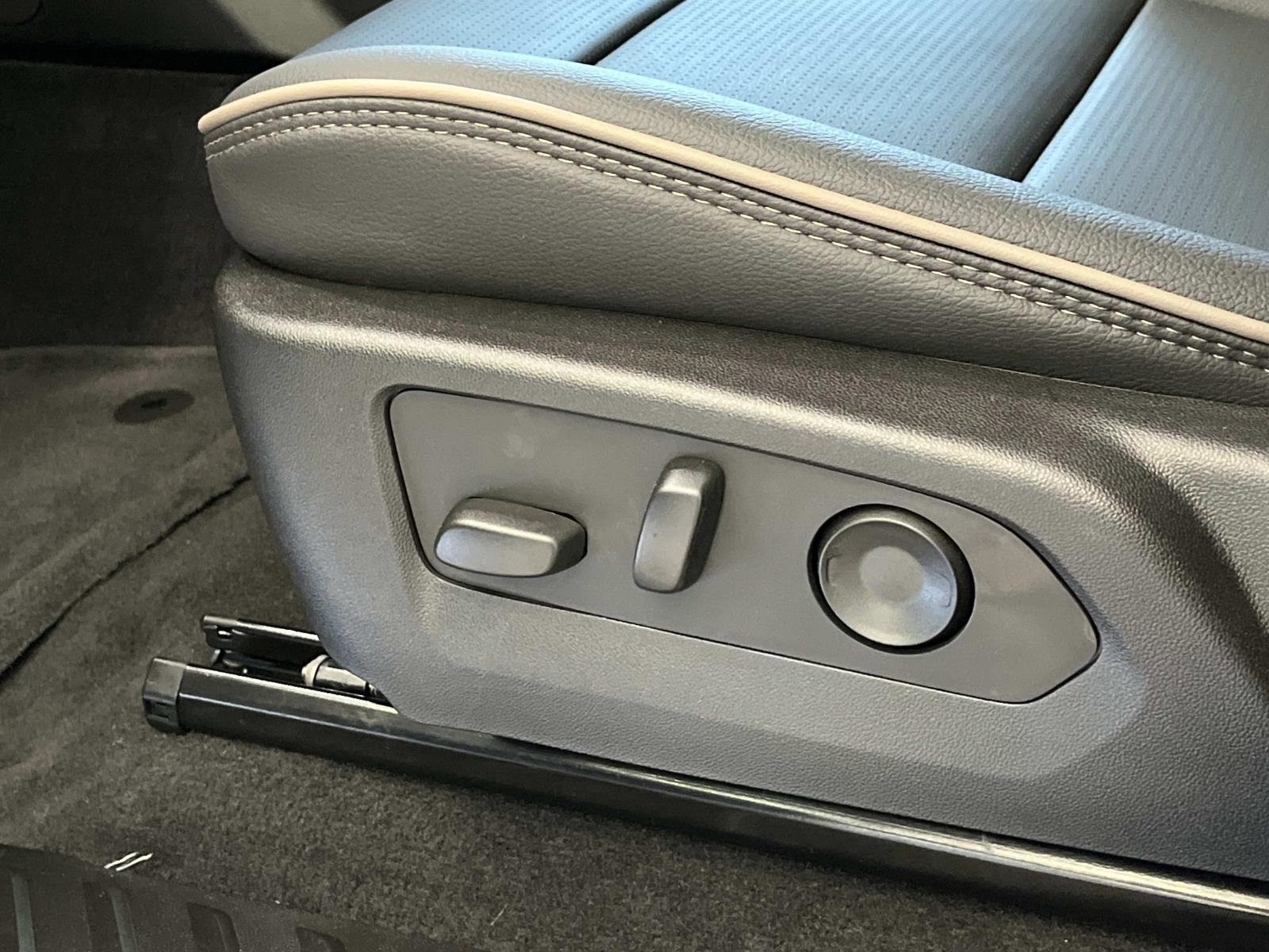 New 2026 GMC Canyon Denali image 25