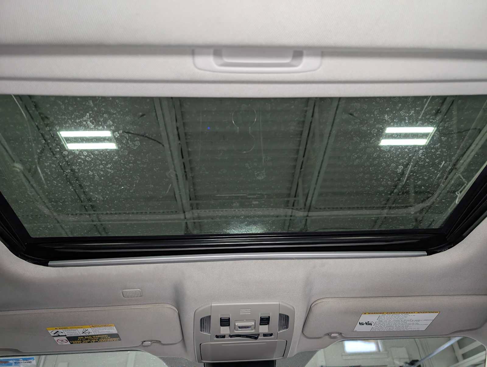Used 2021 Toyota Highlander XLE AWD/4WD image 17