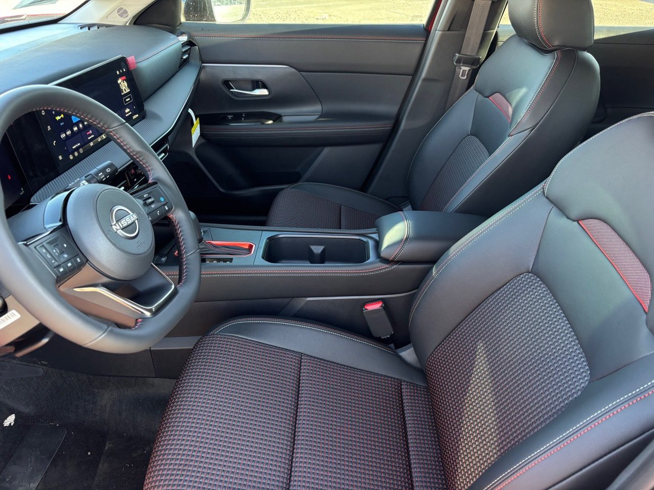 New 2026 Nissan Kicks SR w/ Cold Weather Package FWD image 15
