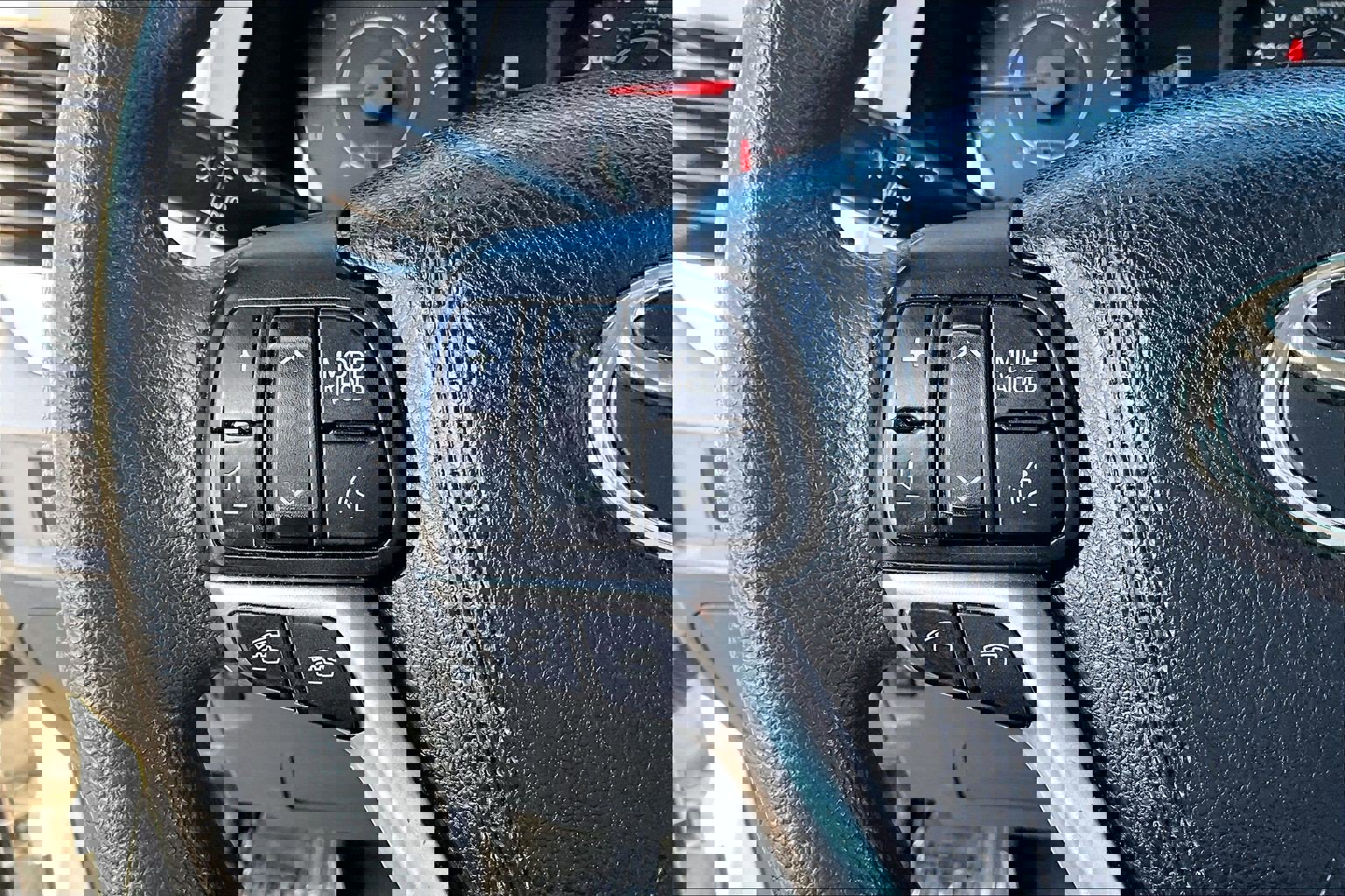 Used 2015 Toyota Sienna LE image 17