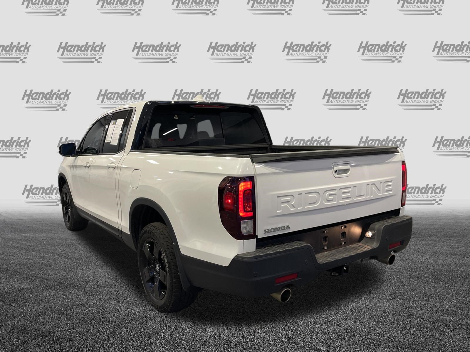 Used 2025 Honda Ridgeline Black Edition image 8