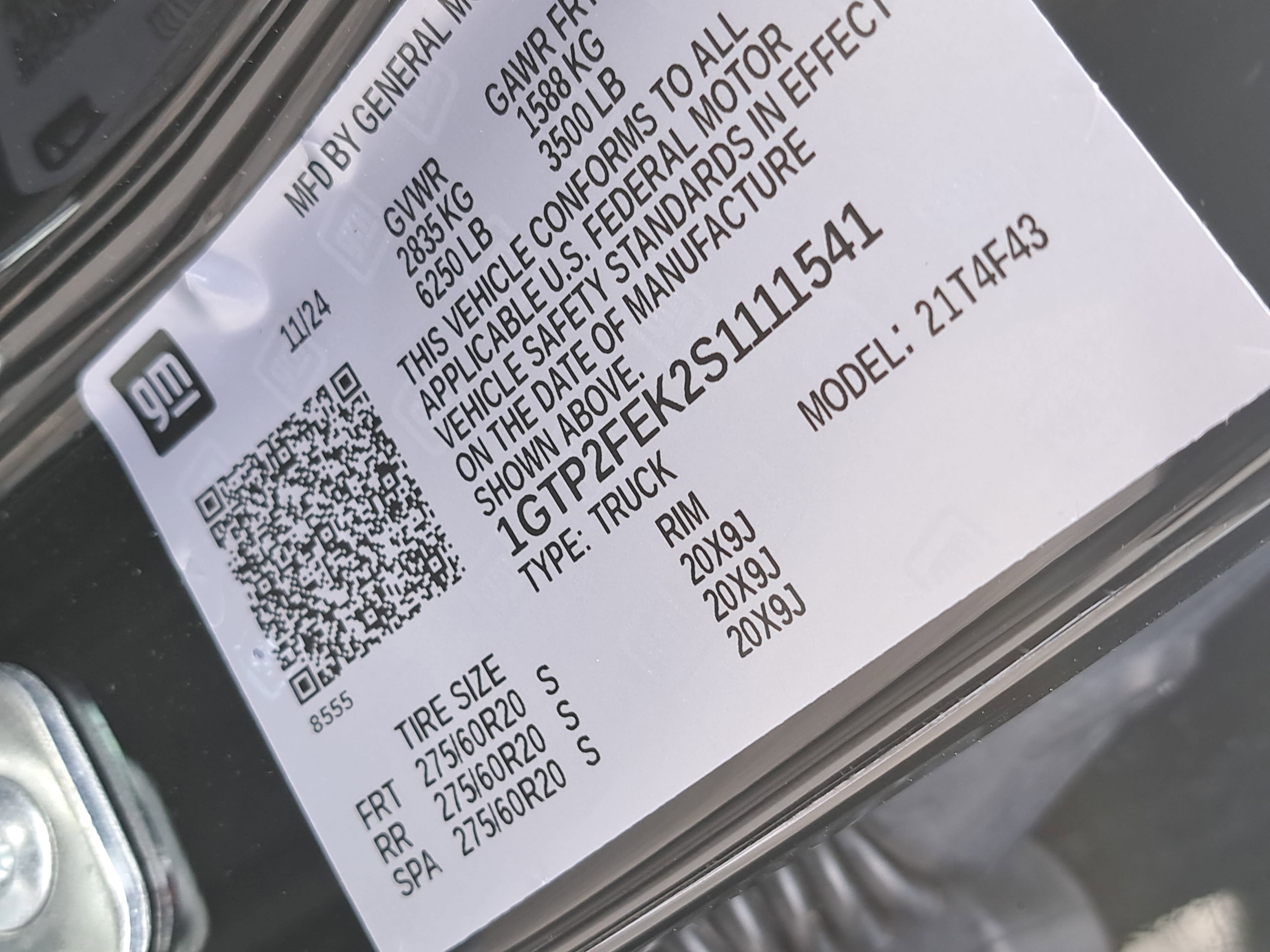 Used 2025 GMC Canyon Denali w/ LPO, Denali Black Edition image 33