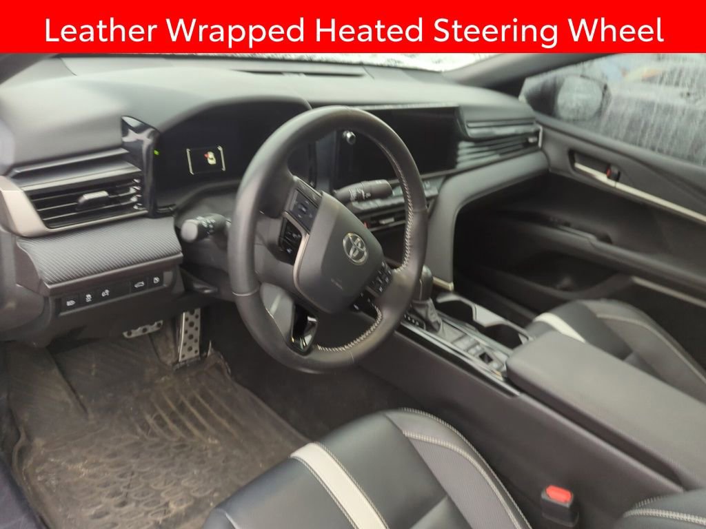 Used 2025 Toyota Camry SE w/ Multimedia Upgrade Package image 7