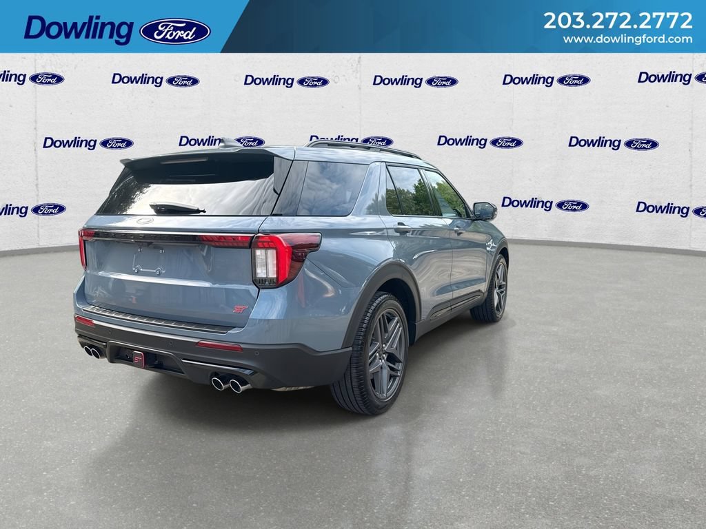 Used 2025 Ford Explorer ST AWD/4WD image 8