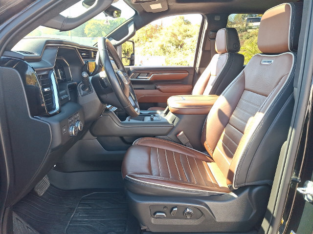 Used 2024 GMC Sierra 3500 Denali Ultimate AWD/4WD image 2
