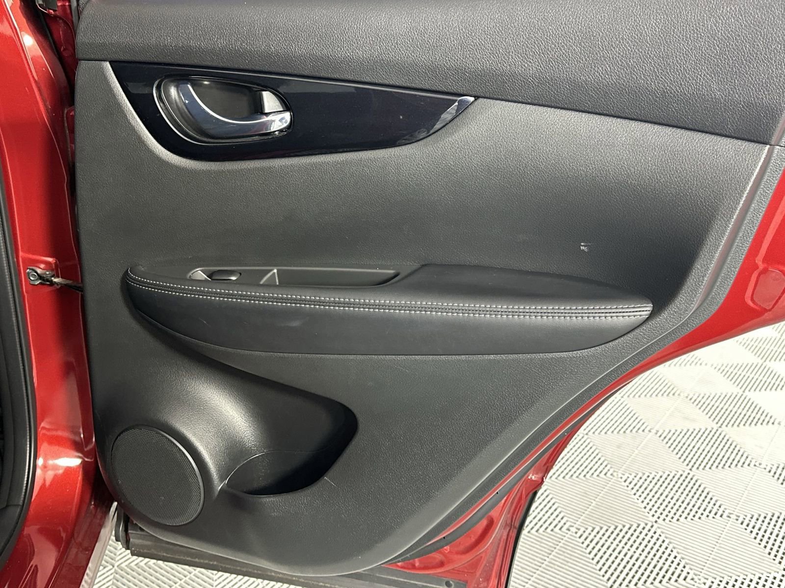 Used 2020 Nissan Rogue Sport SV FWD image 32