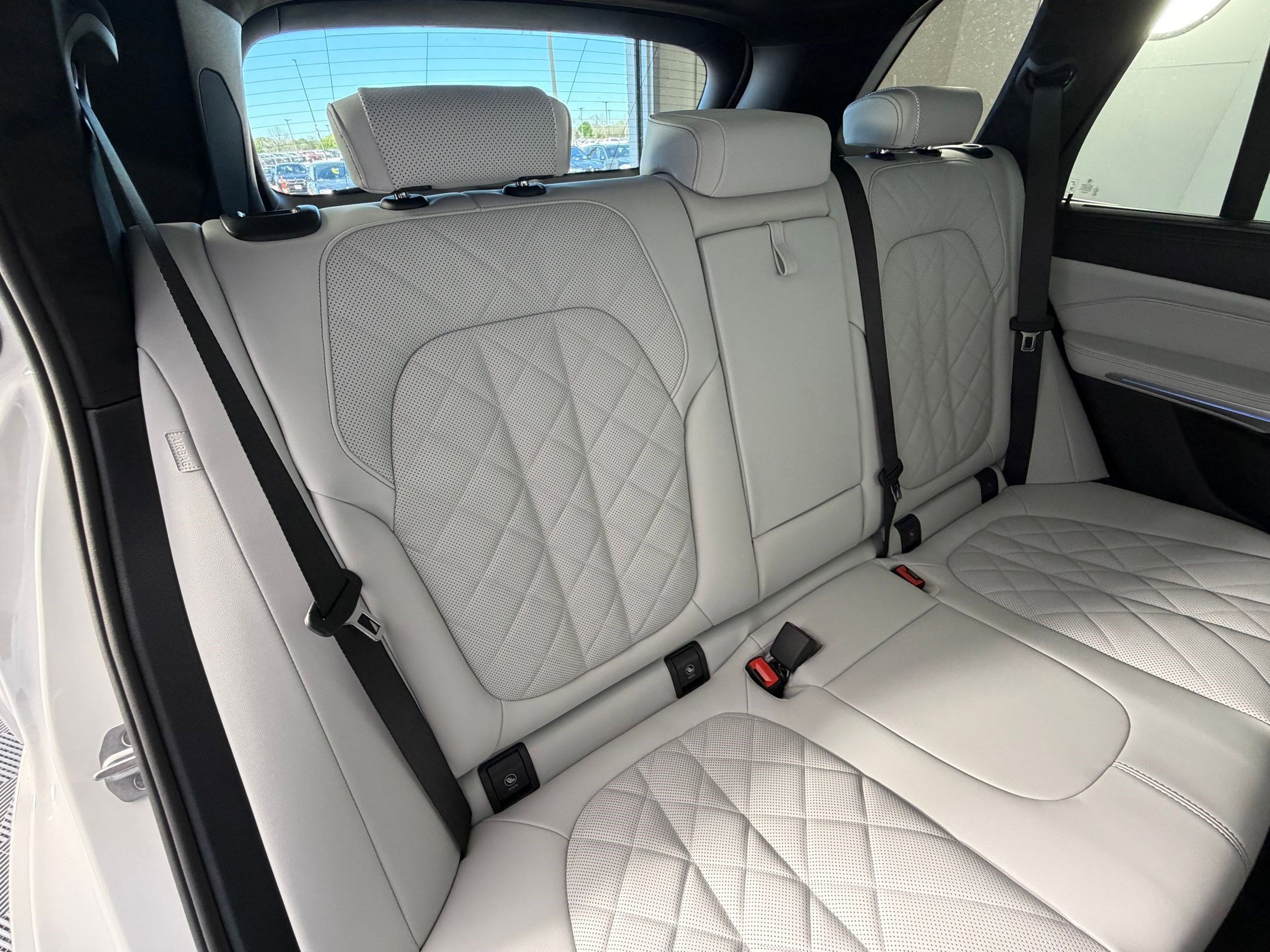 New 2026 BMW X5 xDrive50e image 33