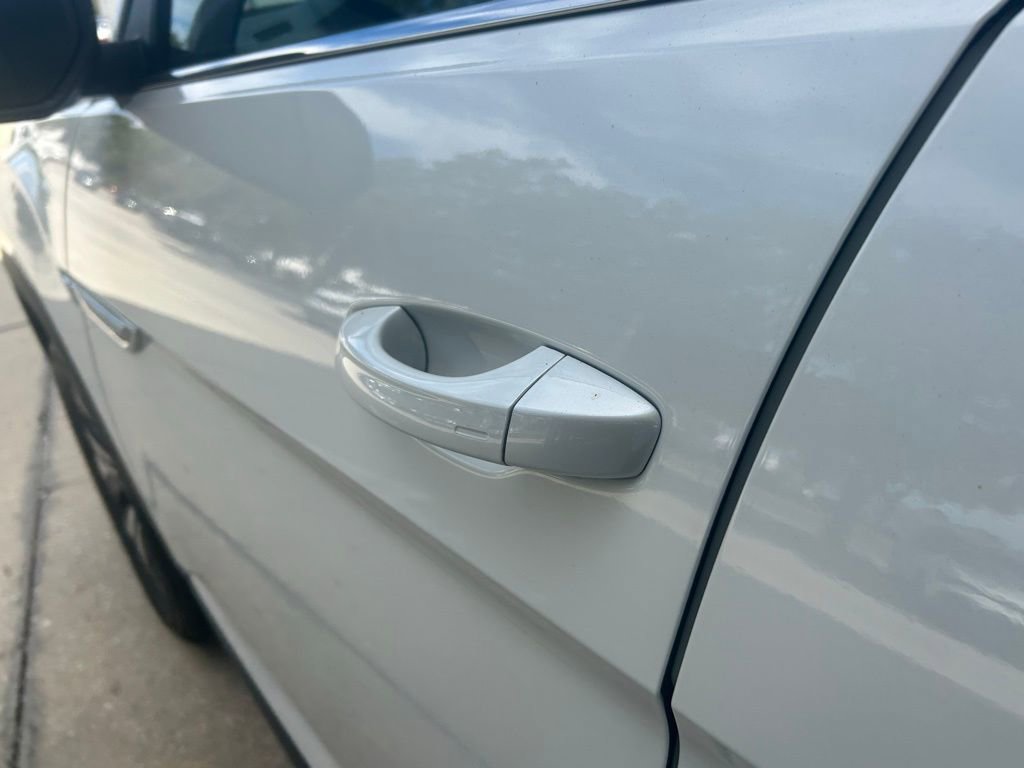 New 2026 Volkswagen Atlas Cross Sport SE image 26