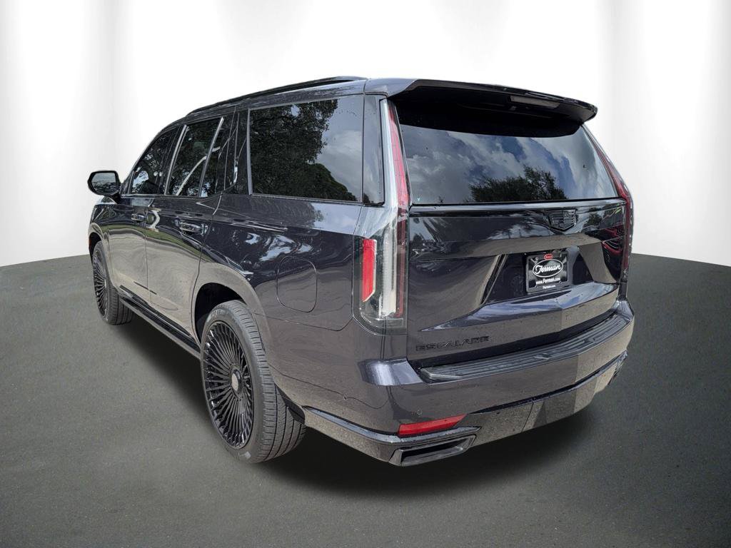 Used 2024 Cadillac Escalade Sport Platinum w/ LPO, ONYX Package AWD/4WD image 15
