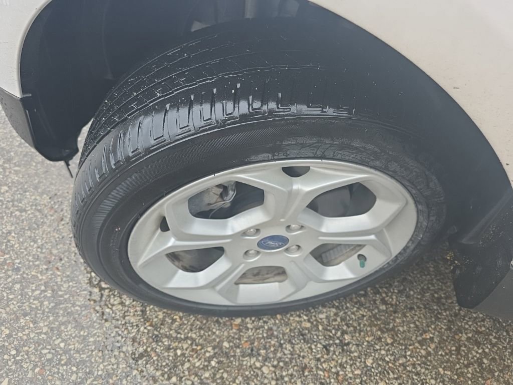 Used 2022 Ford EcoSport SE w/ SE Convenience Package image 8