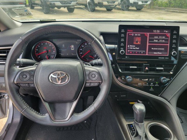 Used 2022 Toyota Camry XSE FWD image 16