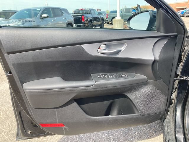 Used 2023 Kia Forte LXS FWD image 19