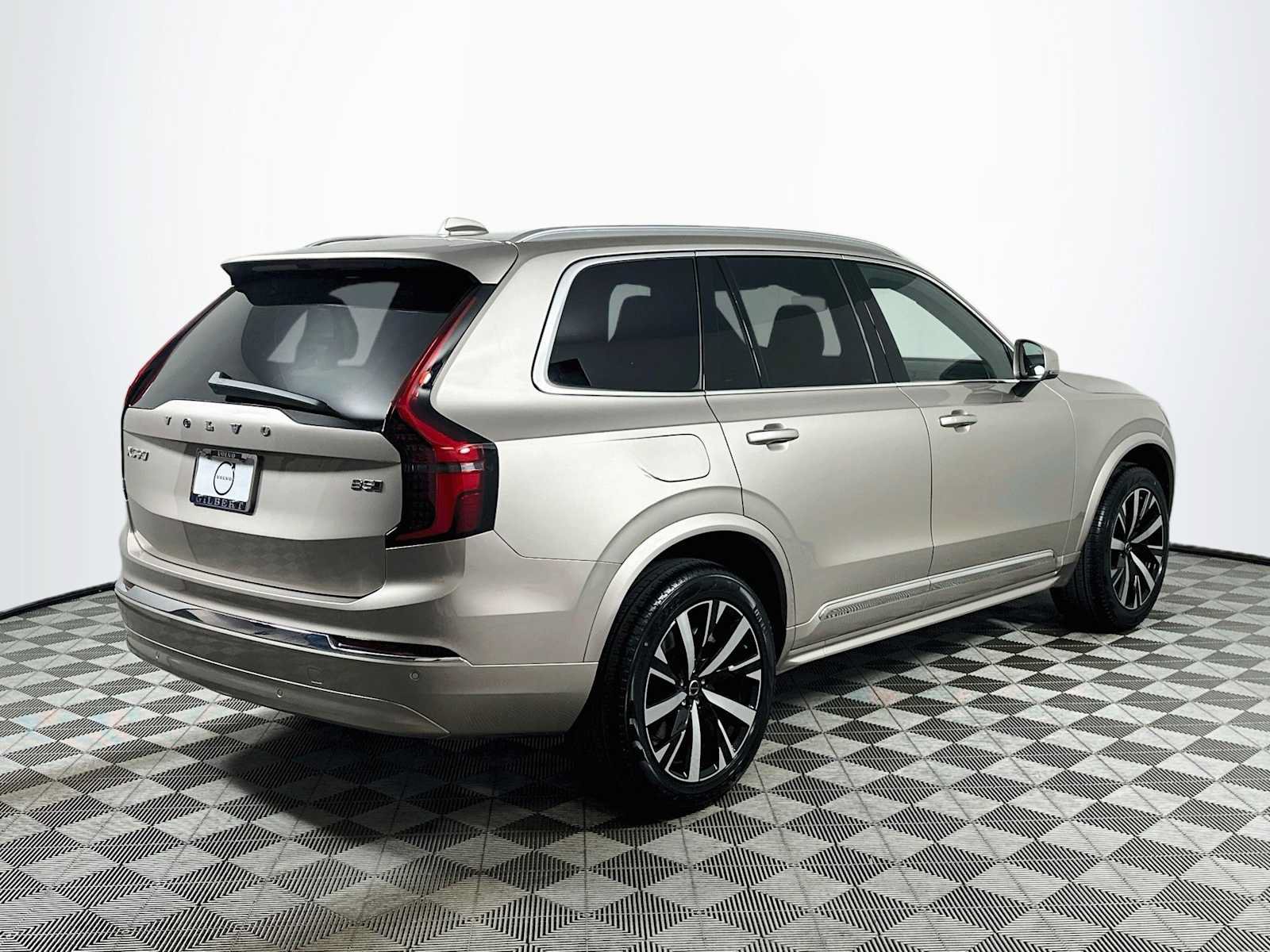 New 2026 Volvo XC90 B5 Core AWD/4WD image 7