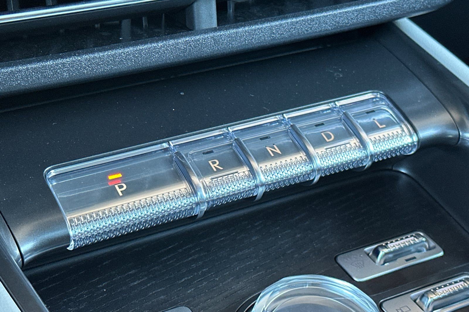 Used 2025 Lincoln Nautilus Reserve image 19