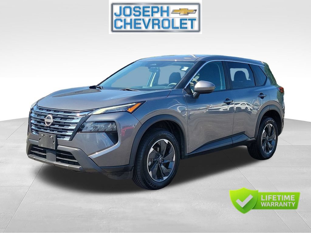 Used 2024 Nissan Rogue SV AWD/4WD image 2