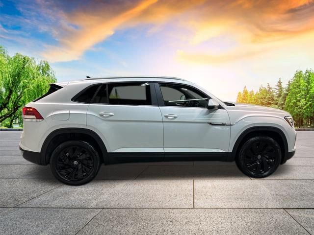 New 2026 Volkswagen Atlas Cross Sport SE image 3