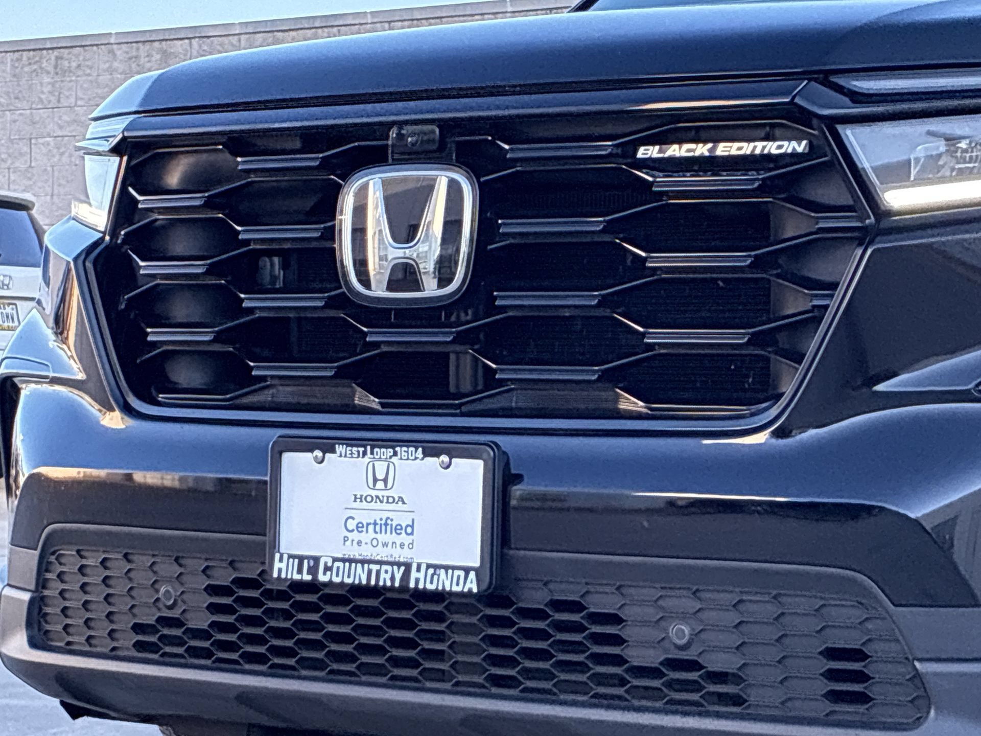 Certified 2025 Honda Pilot Black Edition image 12