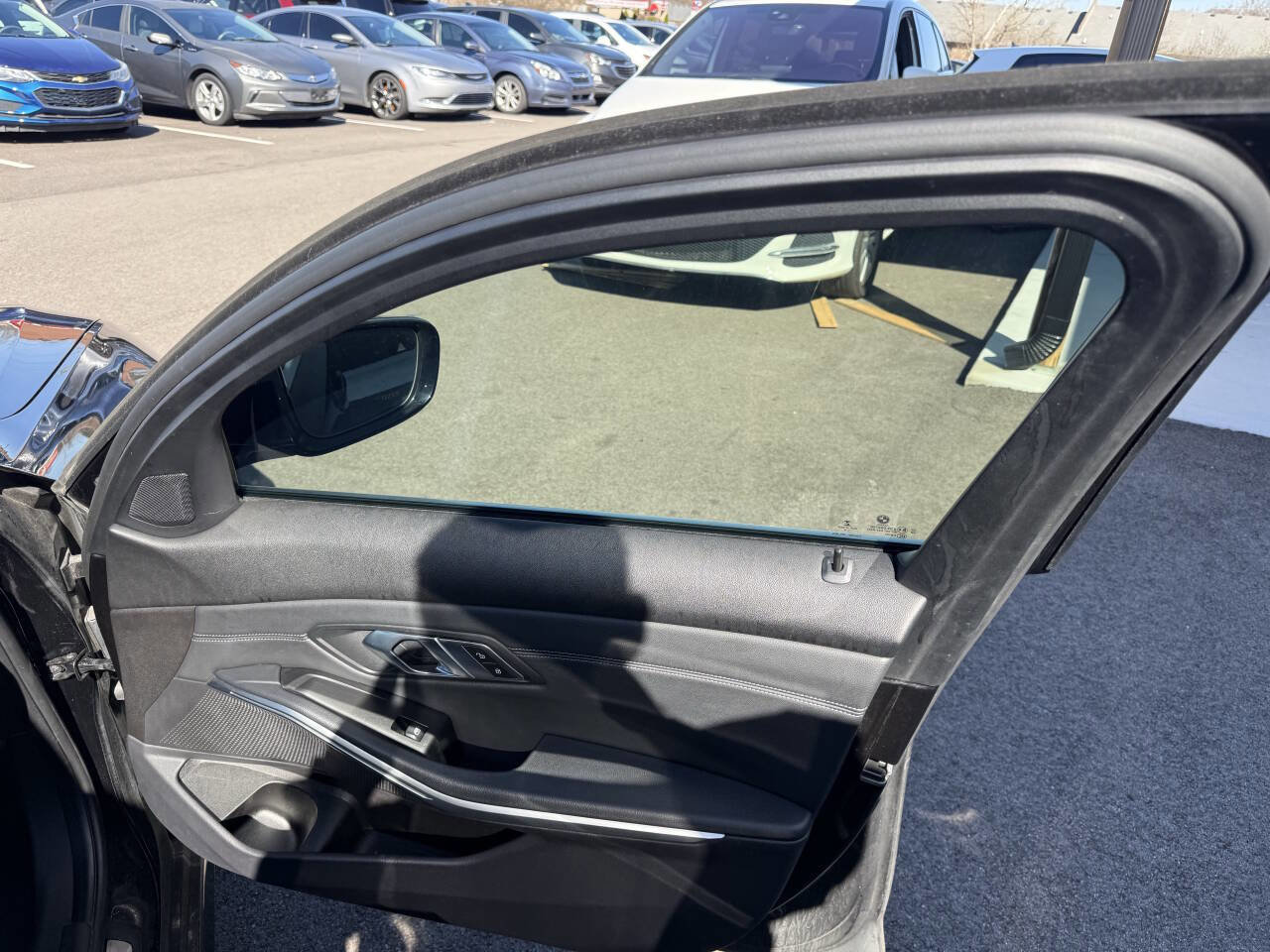 Used 2019 BMW 330i xDrive 330i xDrive AWD 4dr Sedan w/ Convenience Package image 14